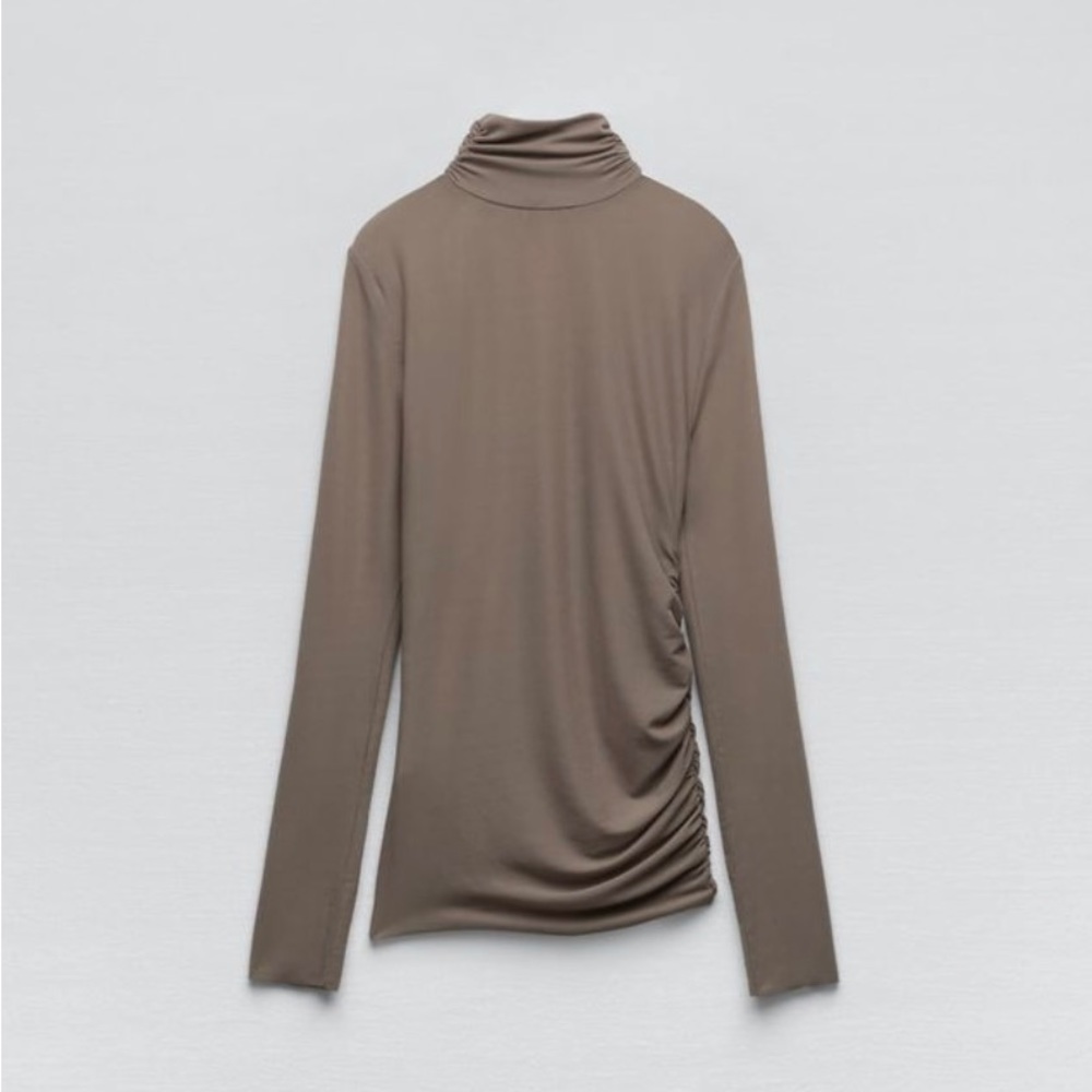 NWT Zara top 5644 490 700